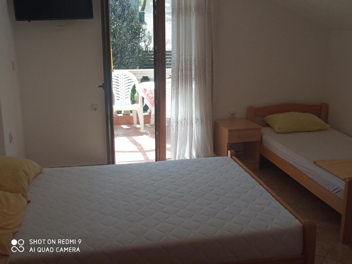 Apartments Petrovic ติวัต ภายนอก รูปภาพ