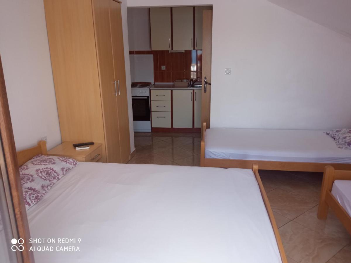 Apartments Petrovic ติวัต ภายนอก รูปภาพ