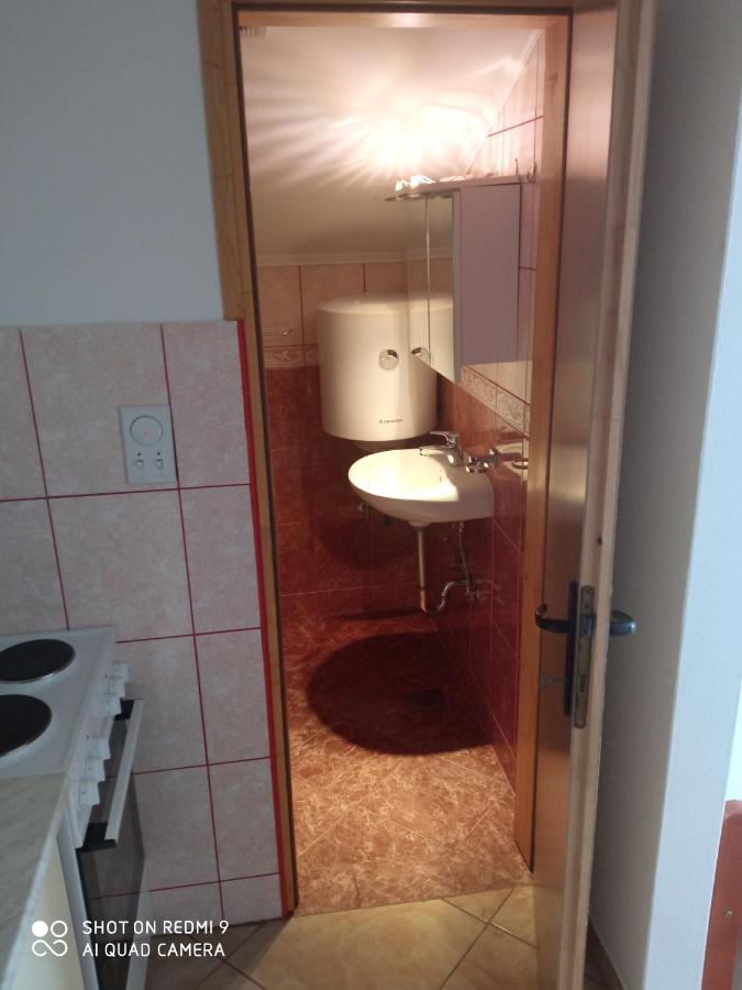 Apartments Petrovic ติวัต ภายนอก รูปภาพ