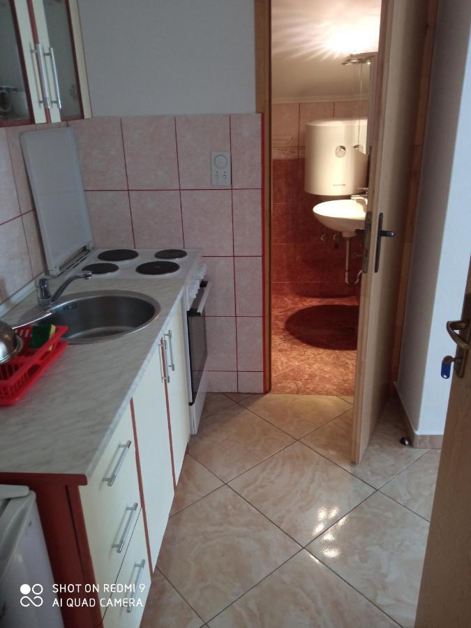 Apartments Petrovic ติวัต ภายนอก รูปภาพ