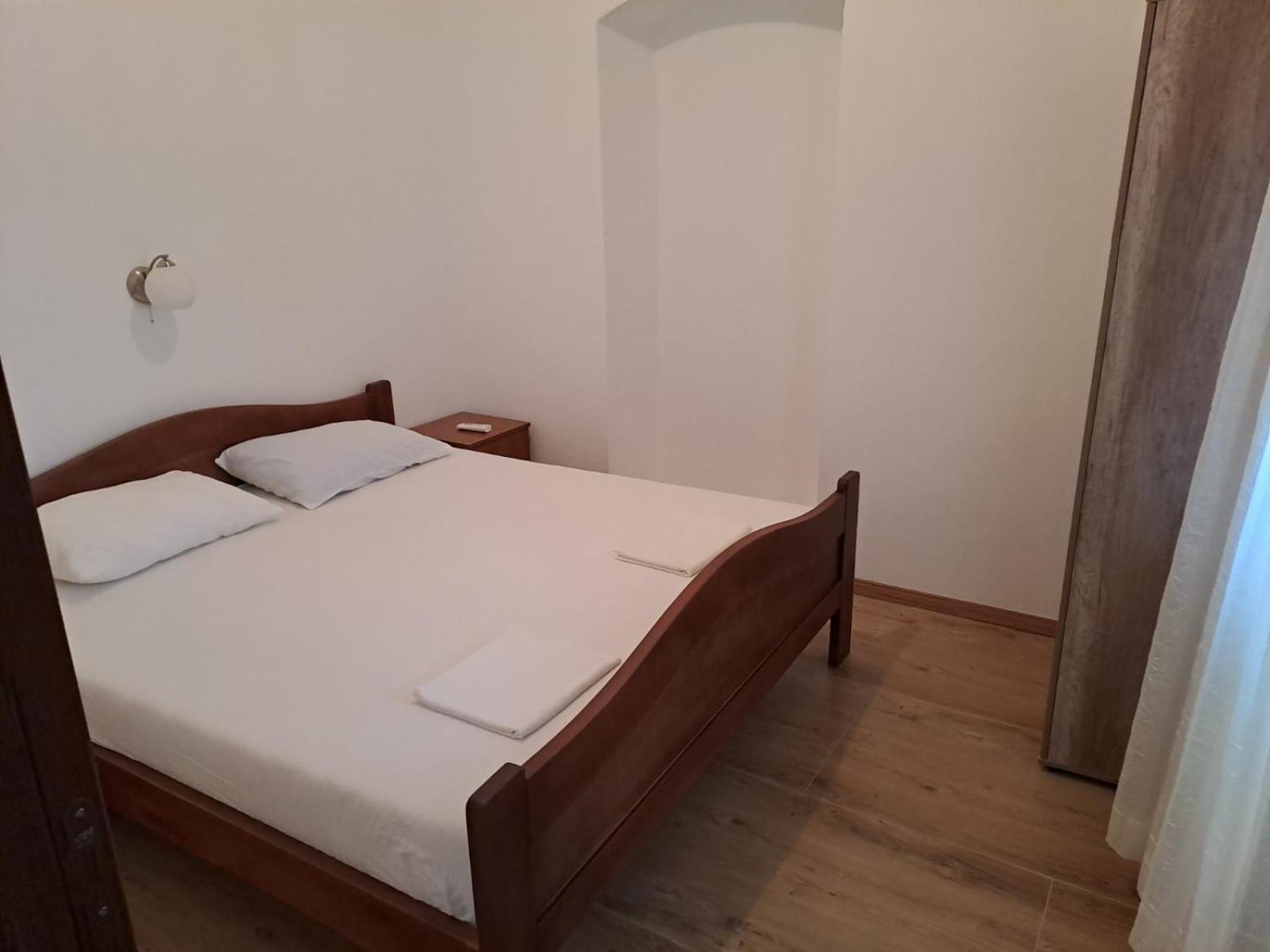 Apartments Petrovic ติวัต ภายนอก รูปภาพ