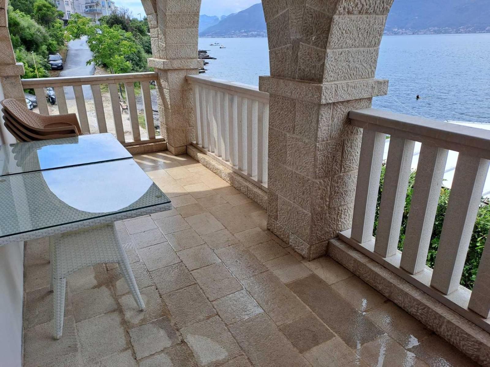 Apartments Petrovic ติวัต ภายนอก รูปภาพ